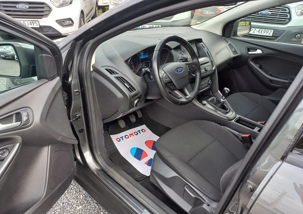 Ford Focus cena 29900 przebieg: 135000, rok produkcji 2015 z Swarzędz małe 379